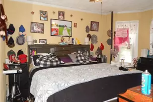 1915 Smith St, North Providence, RI 02911 - Photo 29