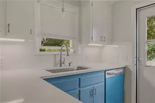19 Flint Corn Rd, Portsmouth, RI 02871 - Photo 9