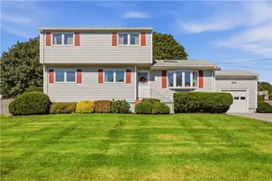 31 Redwood Rd, Portsmouth, RI 02871 - Photo 1