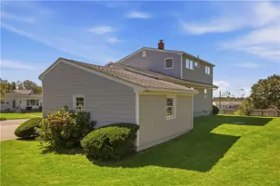 31 Redwood Rd, Portsmouth, RI 02871 - Photo 5