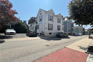 107 Prospect Hill St, Newport, RI 02840 - Photo 1
