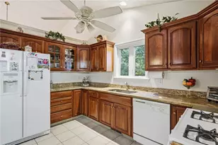 243 Spencer Woods Dr, East Greenwich, RI 02818 - Photo 7