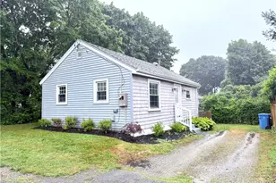 74 Orchard Ave, Middletown, RI 02842 - Photo 3