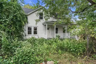15 Lewis St, Woonsocket, RI 02895 - Photo 1