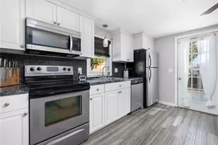 464 High St, Cumberland, RI 02864 - Photo 15
