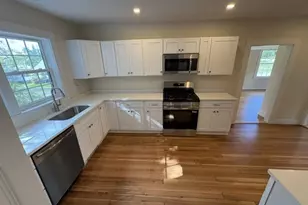 71 Aberdeen St, West Warwick, RI 02893 - Photo 9