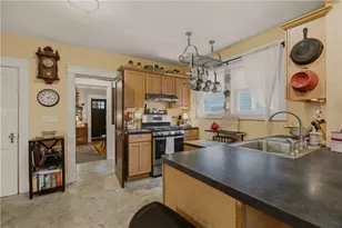 120 Bay View Ave, Cranston, RI 02905 - Photo 23