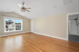 1204 Hunting Hill Dr, Cumberland, RI 02864 - Photo 17