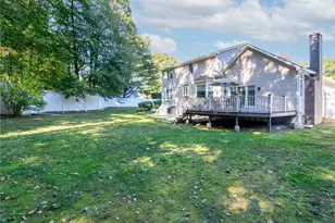 87 Bakewell Ct, Cranston, RI 02921 - Photo 39