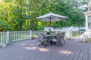 87 Bakewell Ct, Cranston, RI 02921 - Photo 41