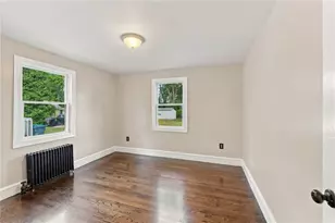 386 Norwood Ave, Warwick, RI 02888 - Photo 35