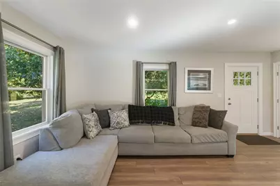 126 Hilton Street, Tiverton, RI 02878 - Photo 15
