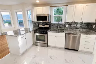 14 Yale Ave, Providence, RI 02908 - Photo 5