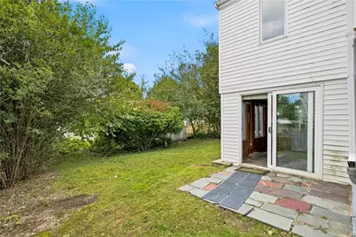 476 East Avenue, Pawtucket, RI 02860 - Photo 5
