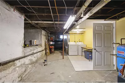 476 East Avenue, Pawtucket, RI 02860 - Photo 31
