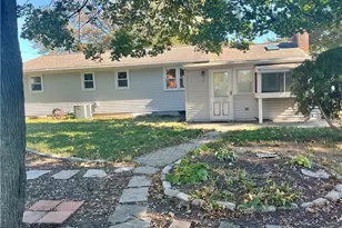 61 Calderwood Dr, Warwick, RI 02886 - Photo 27
