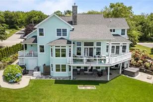 121 Seaside Dr, Jamestown, RI 02835 - Photo 1