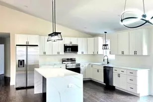 135 1st Ave, Cranston, RI 02910 - Photo 7