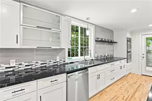 2 Border St, West Warwick, RI 02893 - Photo 5