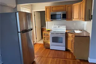 319 Admiral St, Providence, RI 02908 - Photo 3