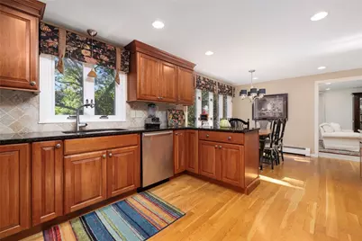 90 Jefferson Drive, East Greenwich, RI 02818 - Photo 5