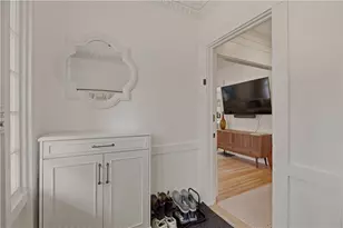 23 Pell St, Newport, RI 02840 - Photo 5
