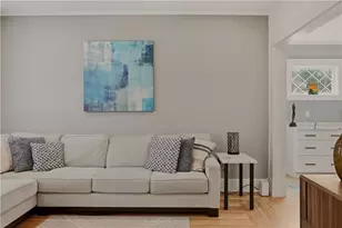 23 Pell St, Newport, RI 02840 - Photo 9