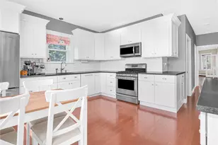 7 Jenckes St, Providence, RI 02906 - Photo 19