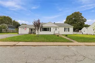 143 MacArthur Blvd, Coventry, RI 02816 - Photo 1
