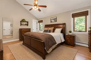 8 Robin Dr, North Kingstown, RI 02852 - Photo 21