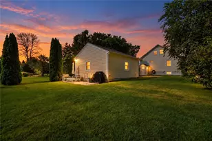 520 Middle Hwy, Barrington, RI 02806 - Photo 5