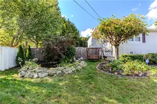 73 Eagle Rd, Cranston, RI 02920 - Photo 3