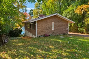 39 Thurston Dr, Hopkinton, RI 02832 - Photo 5