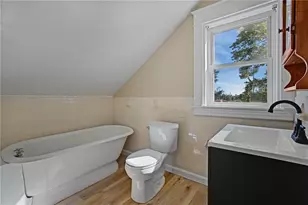 156 Putnam St, East Providence, RI 02914 - Photo 15