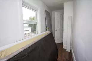 28 Yorkshire St, Providence, RI 02908 - Photo 29