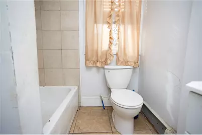 28 Yorkshire Street, Providence, RI 02908 - Photo 19