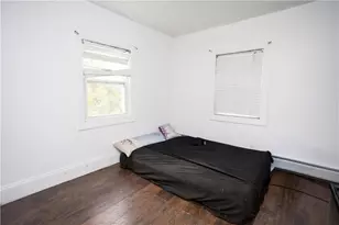 28 Yorkshire St, Providence, RI 02908 - Photo 25