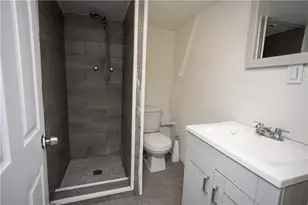 28 Yorkshire St, Providence, RI 02908 - Photo 43