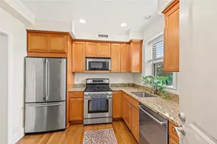 1180 Narragansett Blvd, Cranston, RI 02905 - Photo 13