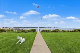 1180 Narragansett Blvd, Cranston, RI 02905 - Photo 3
