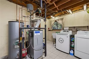 37 Forrestal Dr, Westerly, RI 02891 - Photo 23