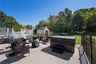 37 Forrestal Dr, Westerly, RI 02891 - Photo 27
