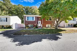 62 Legion Dr, Pawtucket, RI 02860 - Photo 3