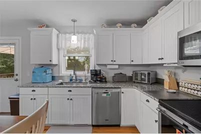 30 Fieldstone Way, Westerly, RI 02891 - Photo 11