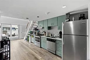 122 Swinburne Row, Newport, RI 02840 - Photo 3