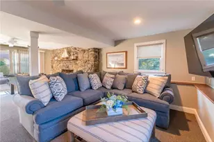142 Blackberry Hill Dr, South Kingstown, RI 02879 - Photo 27