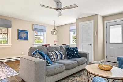 397 Gibbs Avenue #B, Newport, RI 02840 - Photo 3