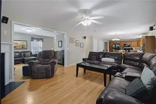 22 Breezy Knoll Rd, Smithfield, RI 02828 - Photo 15