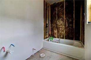291 Amherst St, Providence, RI 02909 - Photo 23