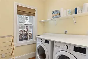 237 Williams St, Providence, RI 02906 - Photo 23
